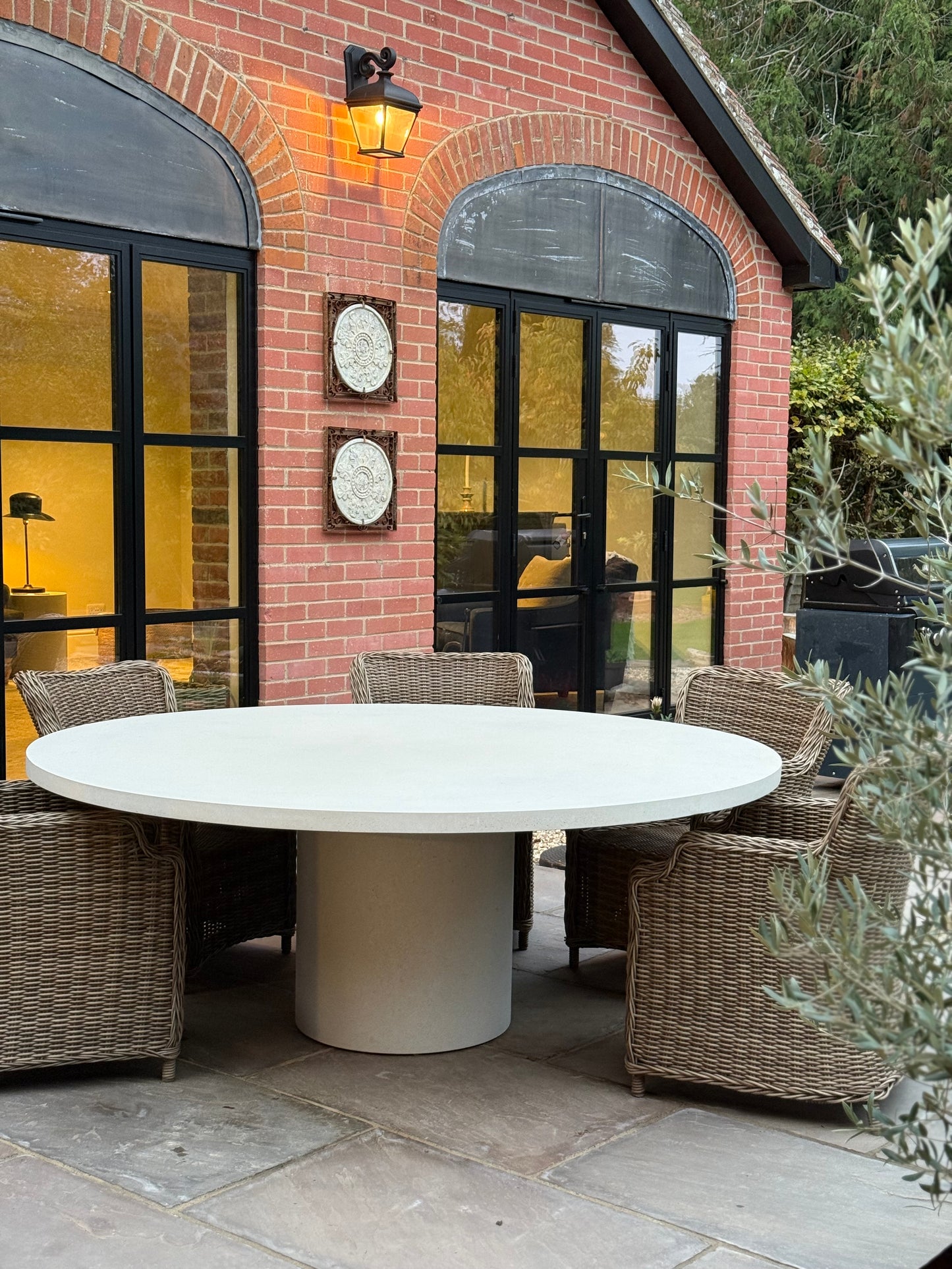 Circular Concrete Table with Central Pedestal